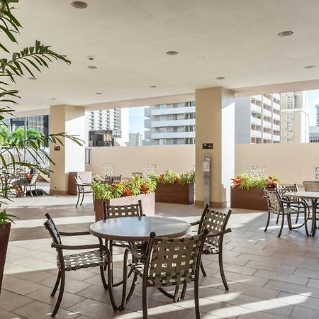Private One Bedroom Condo, With Corporate Rental Car Savings Code Included, Free Onsite Parking Honolulu Extérieur photo
