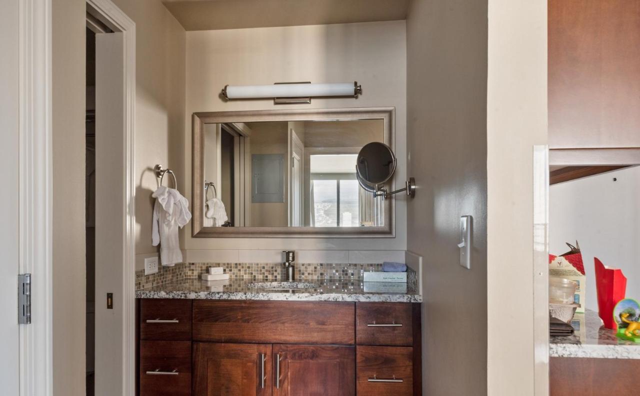 Private One Bedroom Condo, With Corporate Rental Car Savings Code Included, Free Onsite Parking Honolulu Extérieur photo